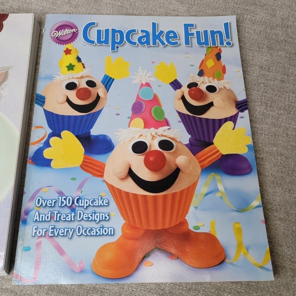 Hello Cupcake Book NY Times‎ Bestseller + Wilton Cupcake Fun Magazine Baking Lot